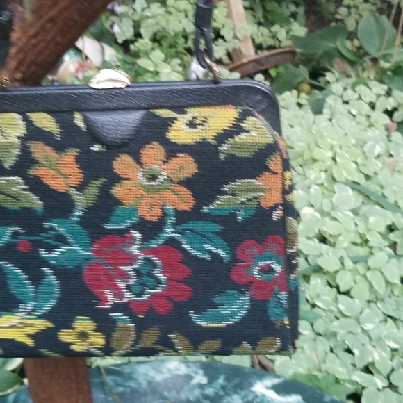 Vintage Mary Poppins purse - Picture 2 of 4